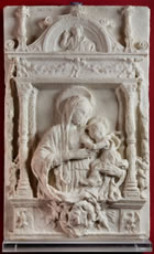 11 -  Domenico Gagini, sec. XV, Tabernacolo con la Madonna col Bambino,